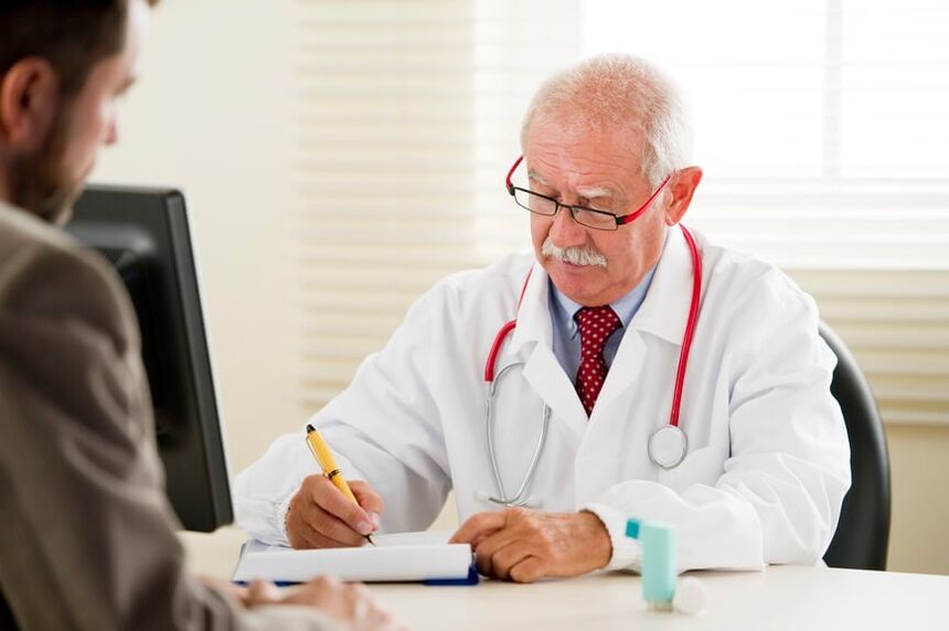 the doctor prescribes medications for the treatment of prostatitis